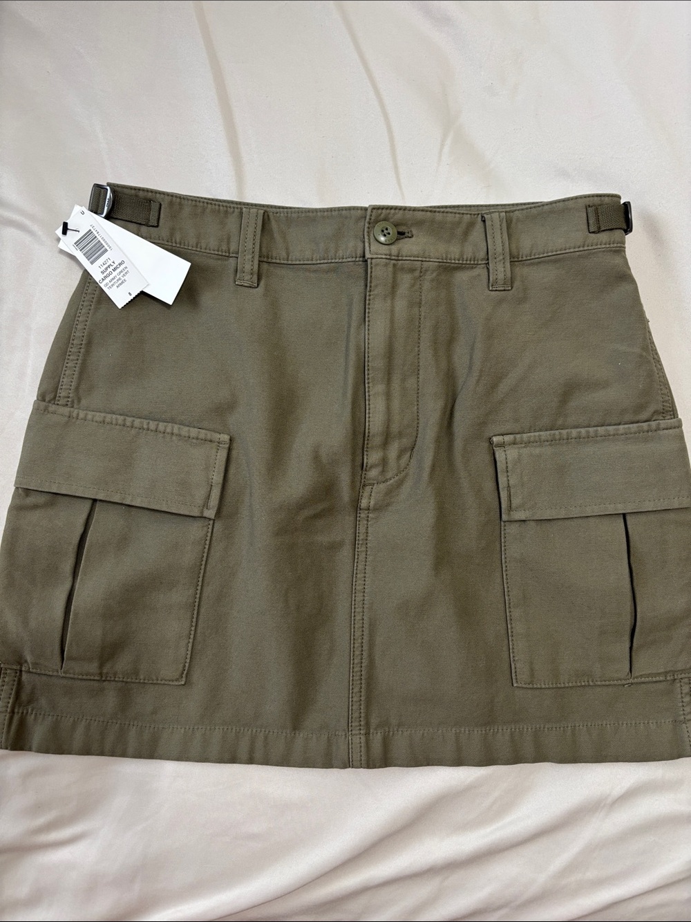 NWT Aritzia TNA Olive Cargo Mini Skirt
